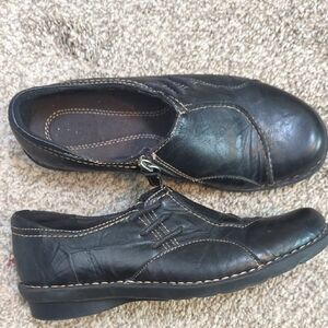 Clarks Bendables‎ Black Leather Slip On Women's Size 5.5